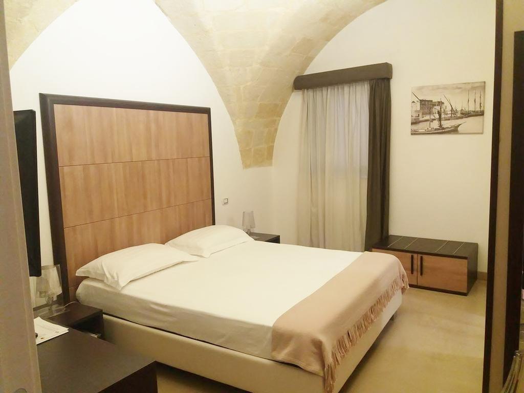 Albergo Del Sole Taranto Exterior photo