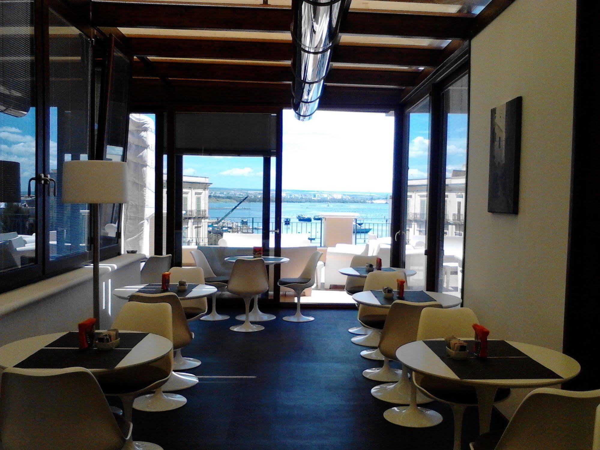 Albergo Del Sole Taranto Exterior photo